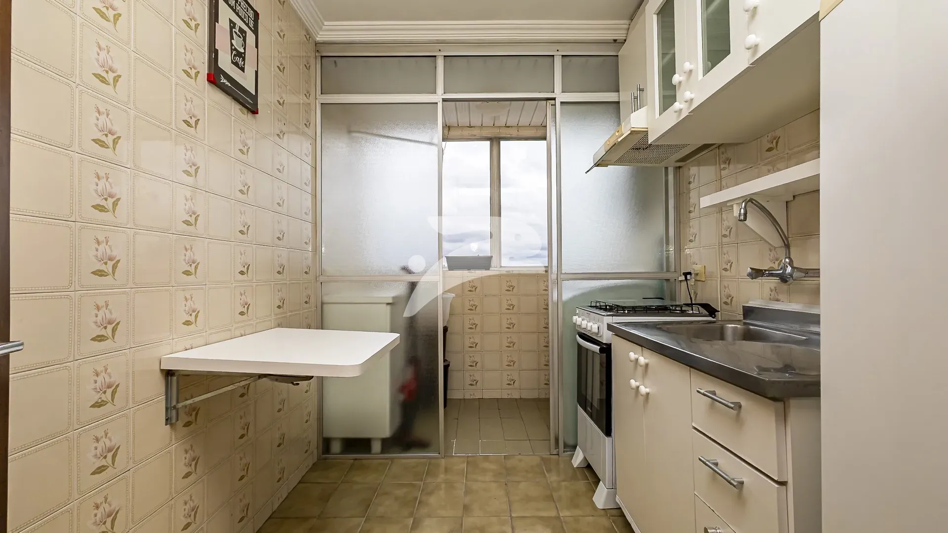 One-bedroom apartment with a washing machine in Curitiba — photo 2