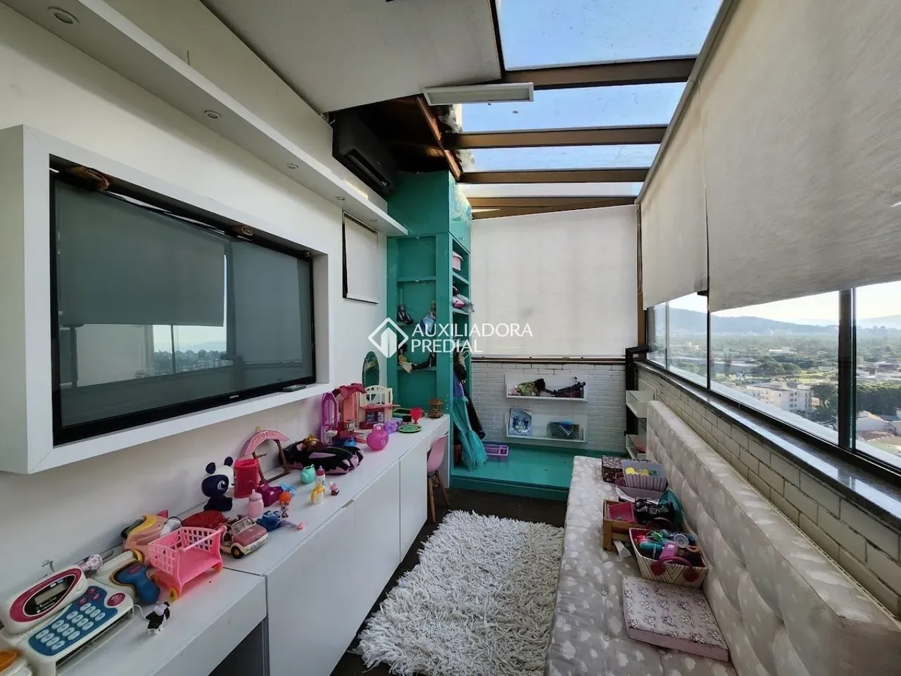 Apartamento amueblado con 3 dormitorios y jardín privado — photo 14