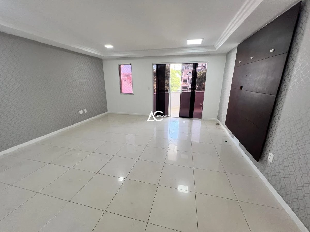 Detached home with 5 en-suite bedrooms and 541 m² — photo 11