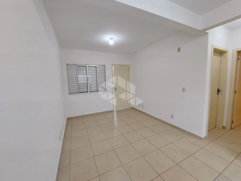 Casa residencial de 40 m² com 2 quartos e 1 vaga — photo 2
