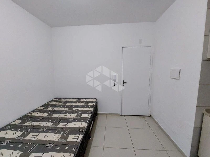 Furnished studio, 20 m², with a washing machine — photo 9
