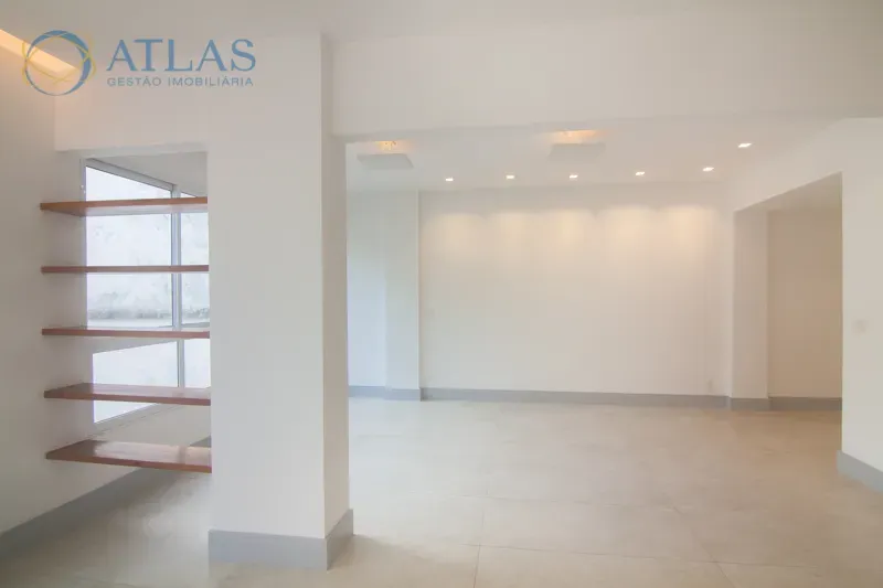 Apartamento, 90 m², com janelas do piso ao teto — photo 13