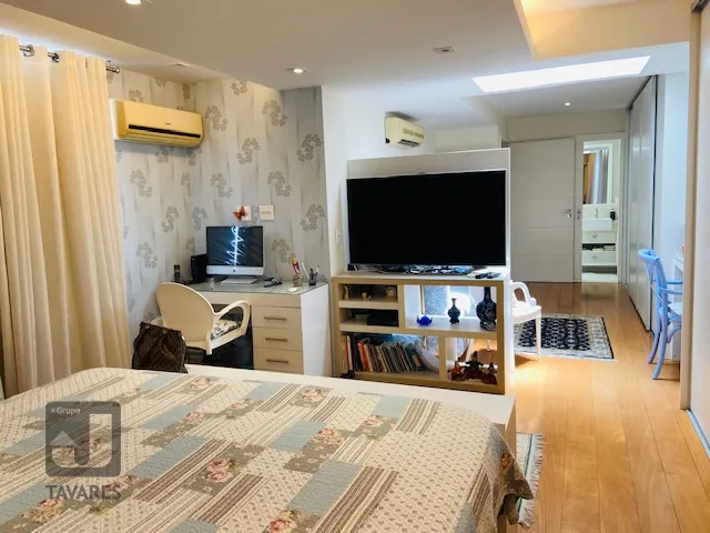 Penthouse with 4 bedrooms and 3 bathrooms — photo 21
