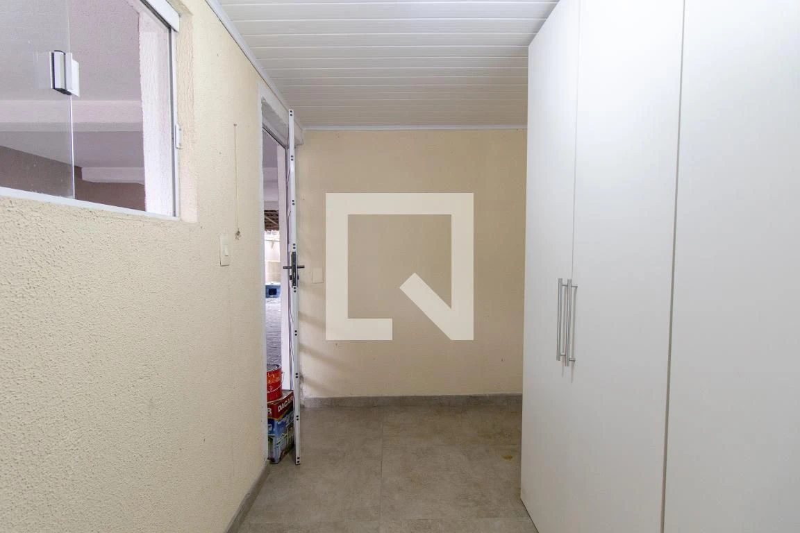 3-bedroom house with a private pool in Curitiba — photo 52