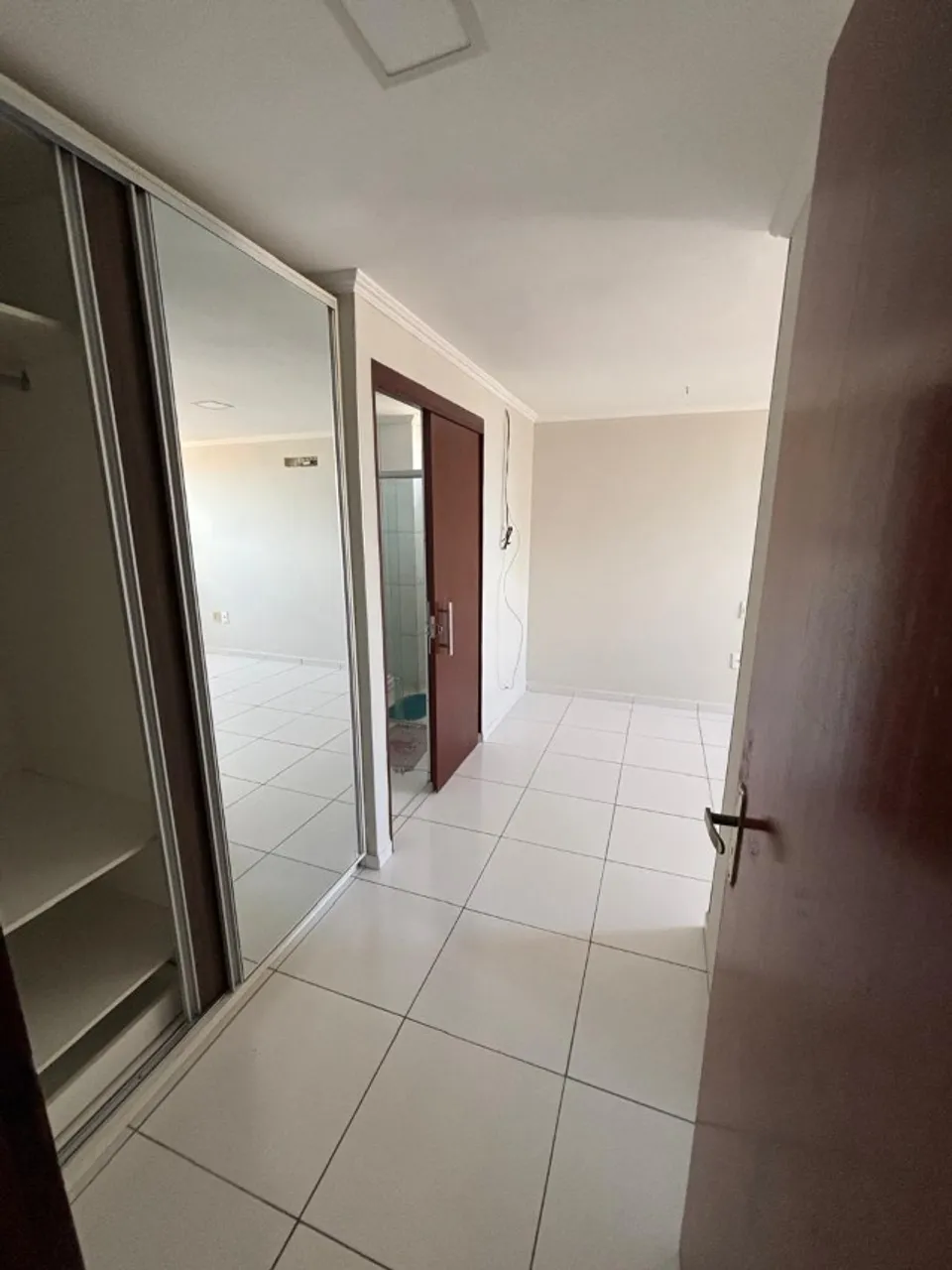 Квартира з 2 спальнями, у будинку є тренажерний зал — photo 6