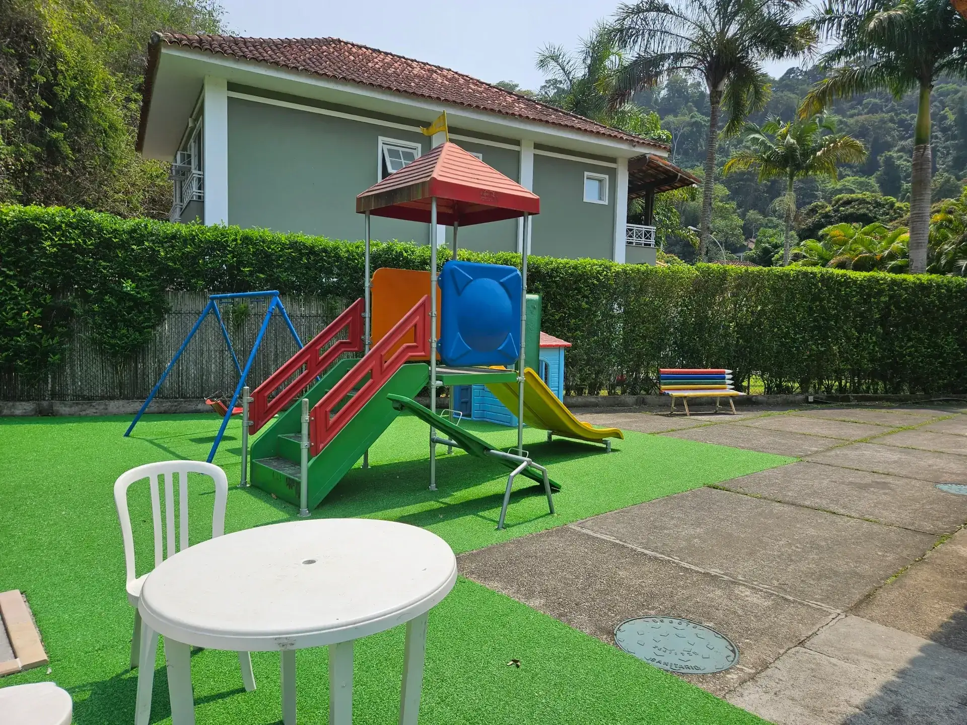 6 quartos e janelas do piso ao teto: casa de 504 m² — photo 5