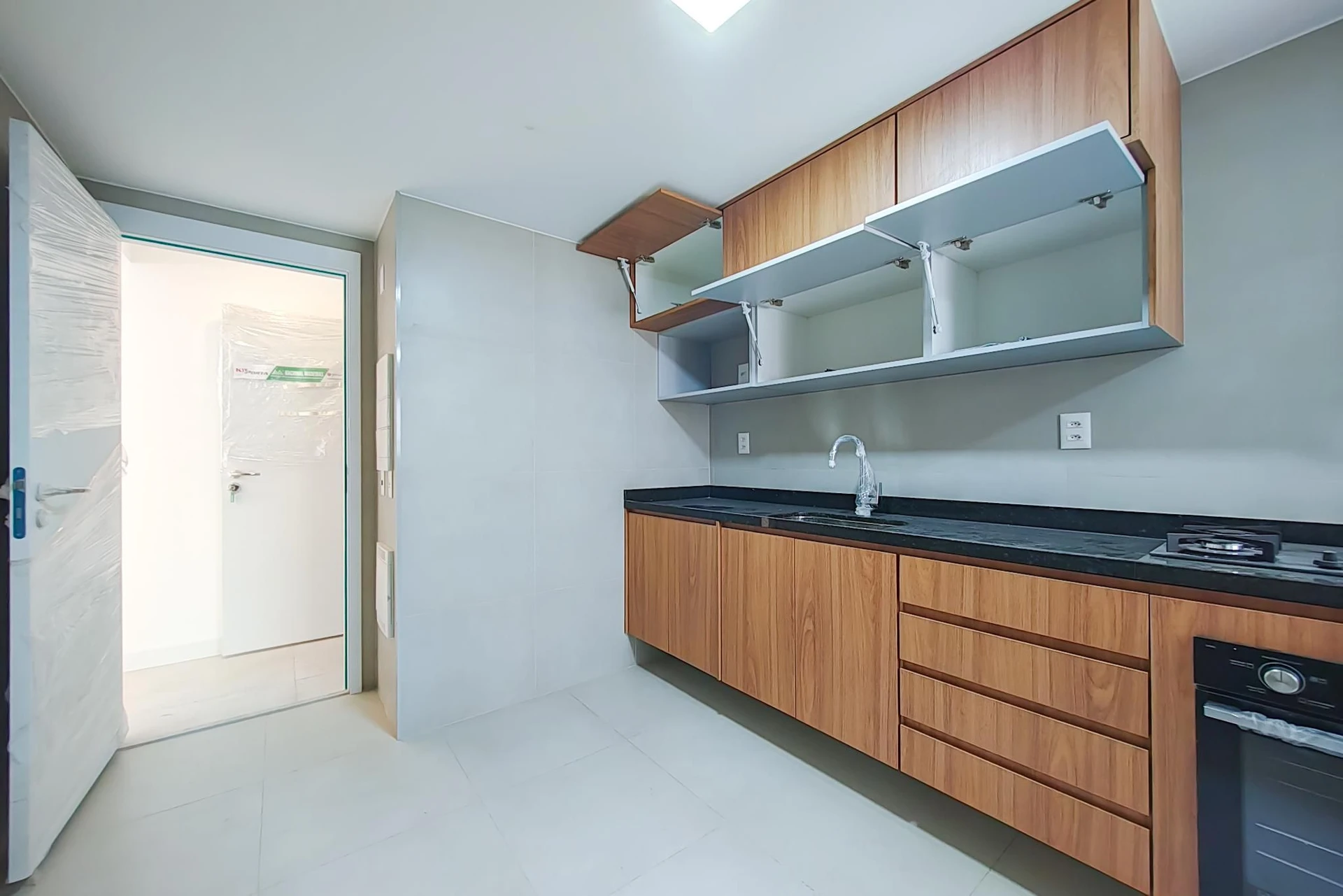 Apartment, 143 m², with a grill on the balcony — photo 10