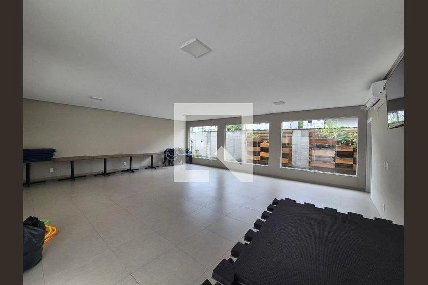 2-bedroom apartment with a mountain view — photo 14