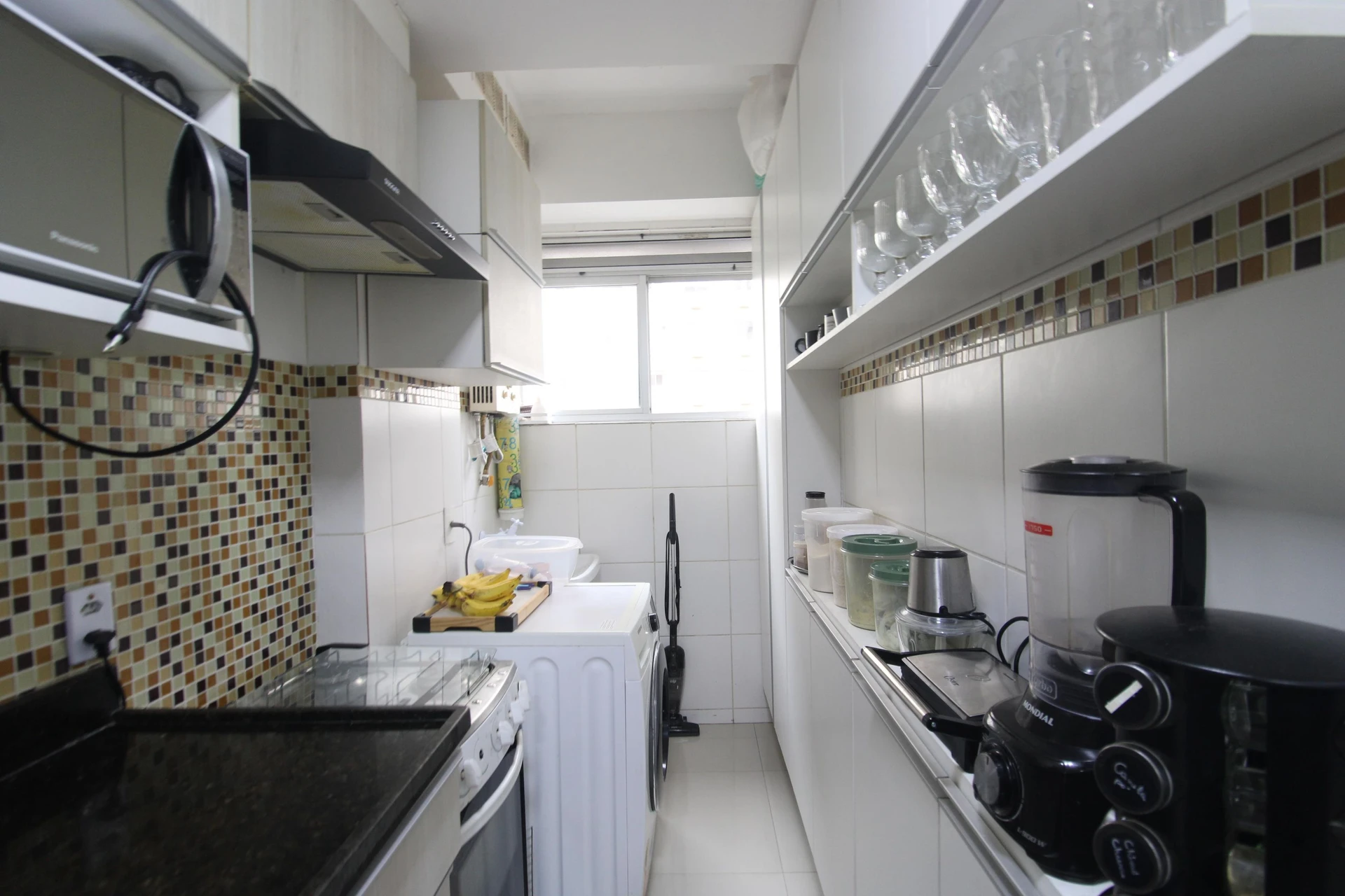 Furnished 2-bedroom apartment with a balcony — photo 18