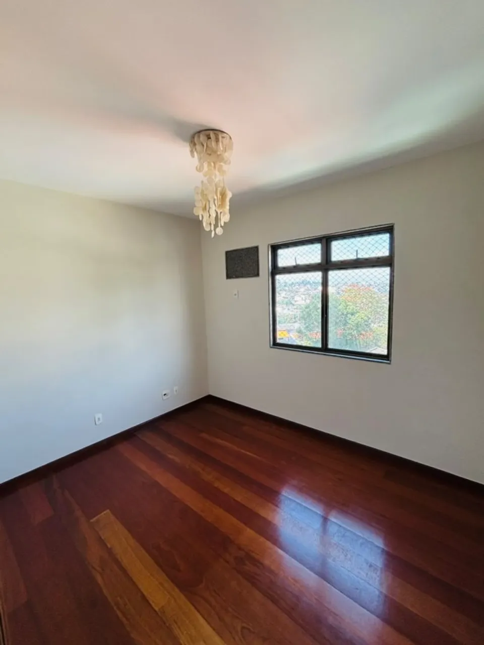 Apartment with 3 bedrooms and 1 bathroom — photo 12