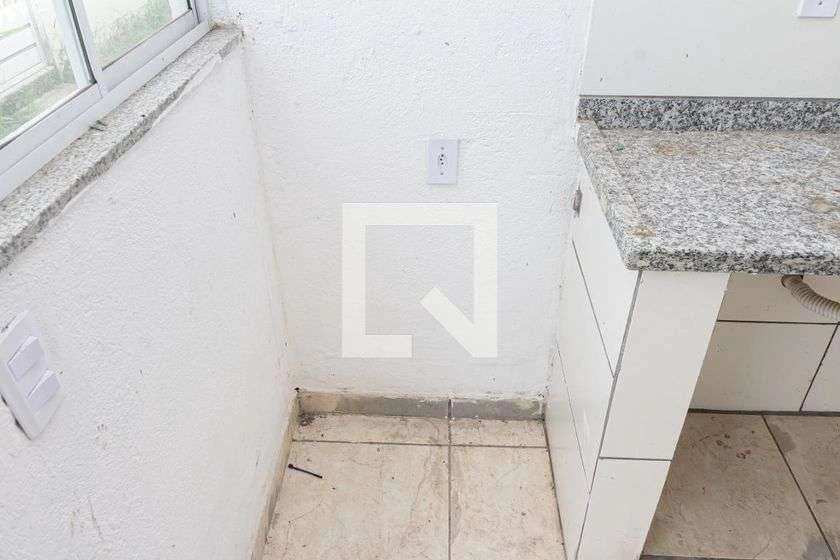 38 m² unfurnished studio with private garden and 1 parking — photo 14