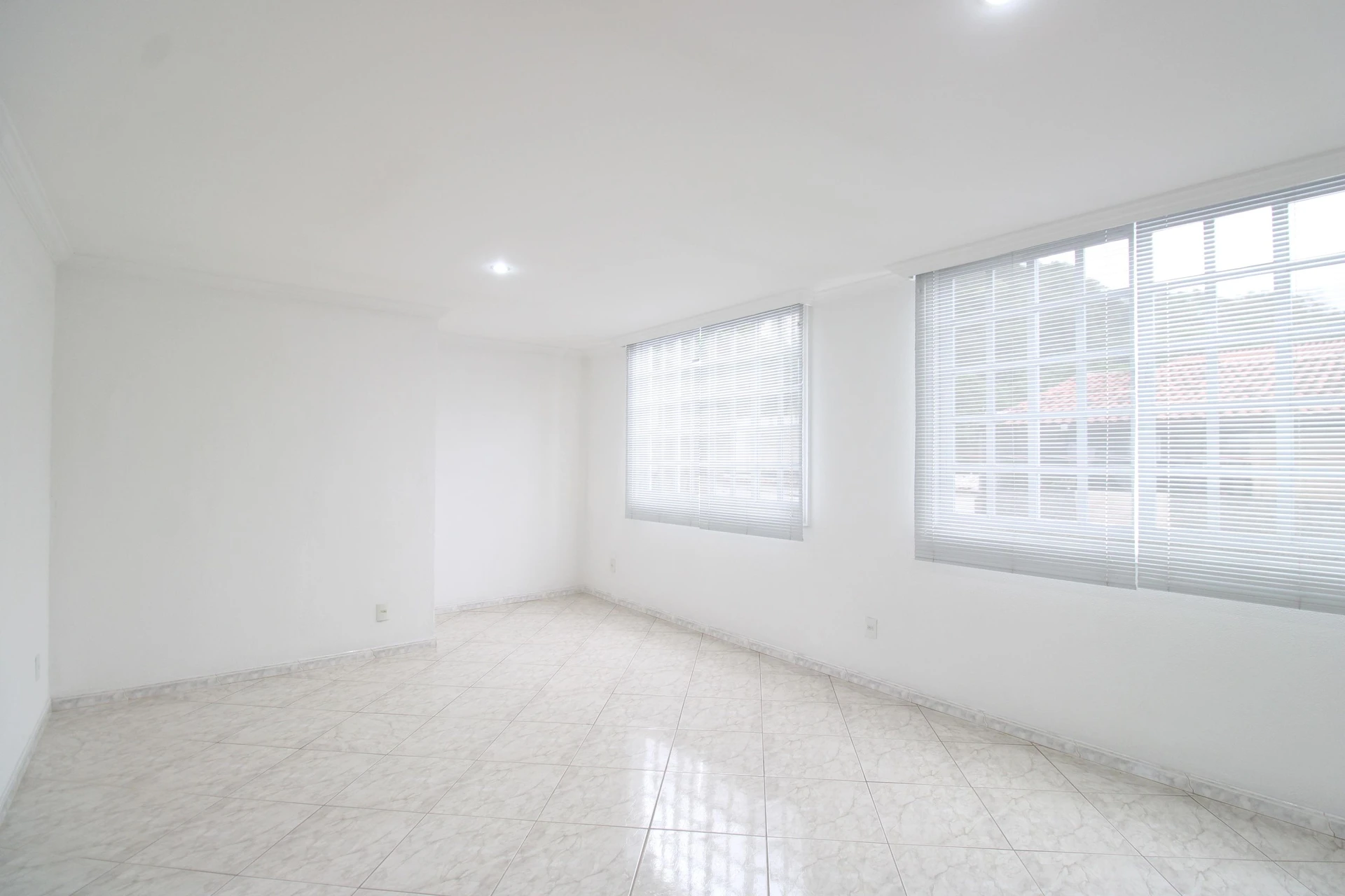 Studio for rent with 1 bedroom and private bathroom — photo 7