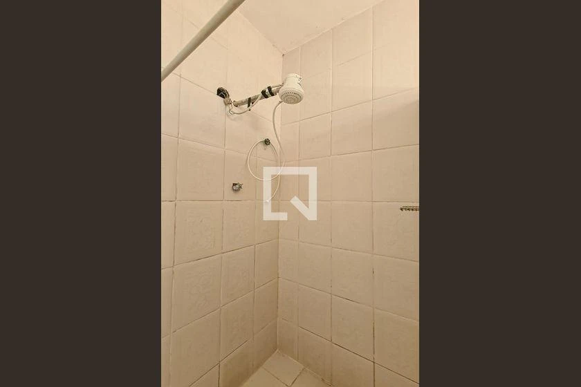 House with 3 bedrooms, 1 bathroom and 1 parking spot — photo 47
