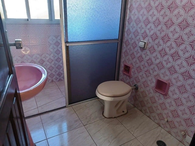 Ground-floor apartment with 3 bedrooms and 1 bathroom — photo 18