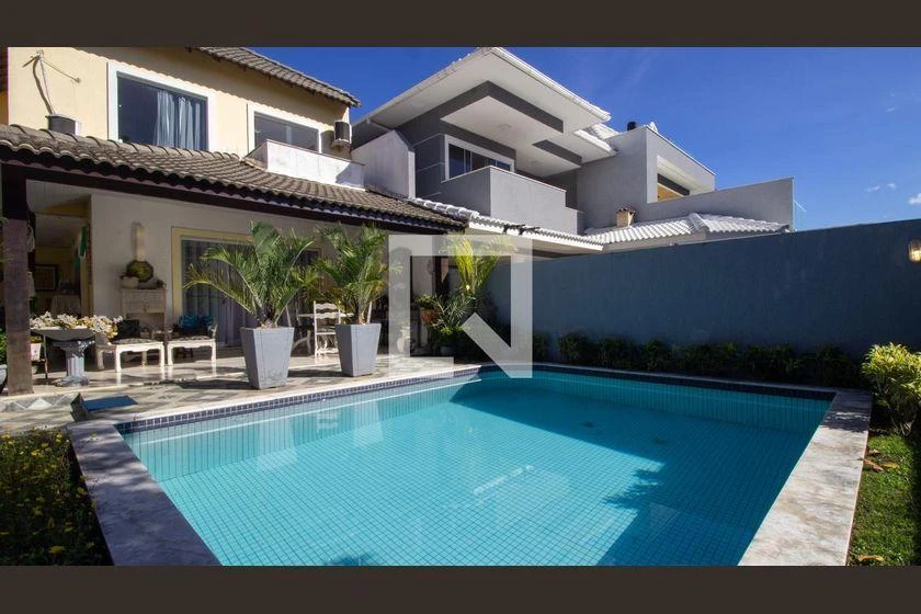 235 m² house with 4 bedrooms and a gas open-plan kitchen — photo 32
