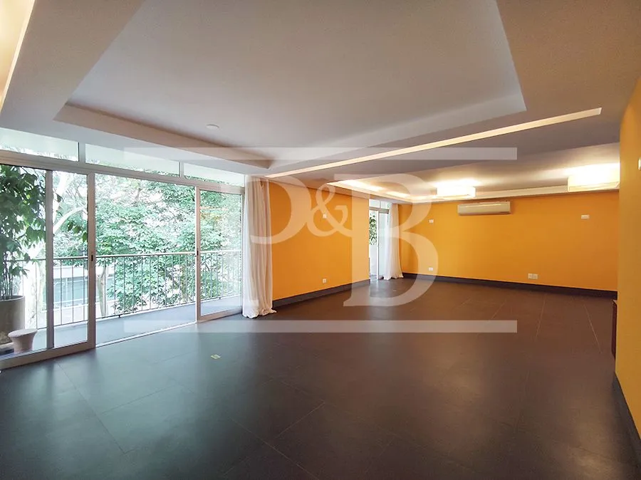 Penthouse with 4 bedrooms and 4 baths, 539 m² — photo 13