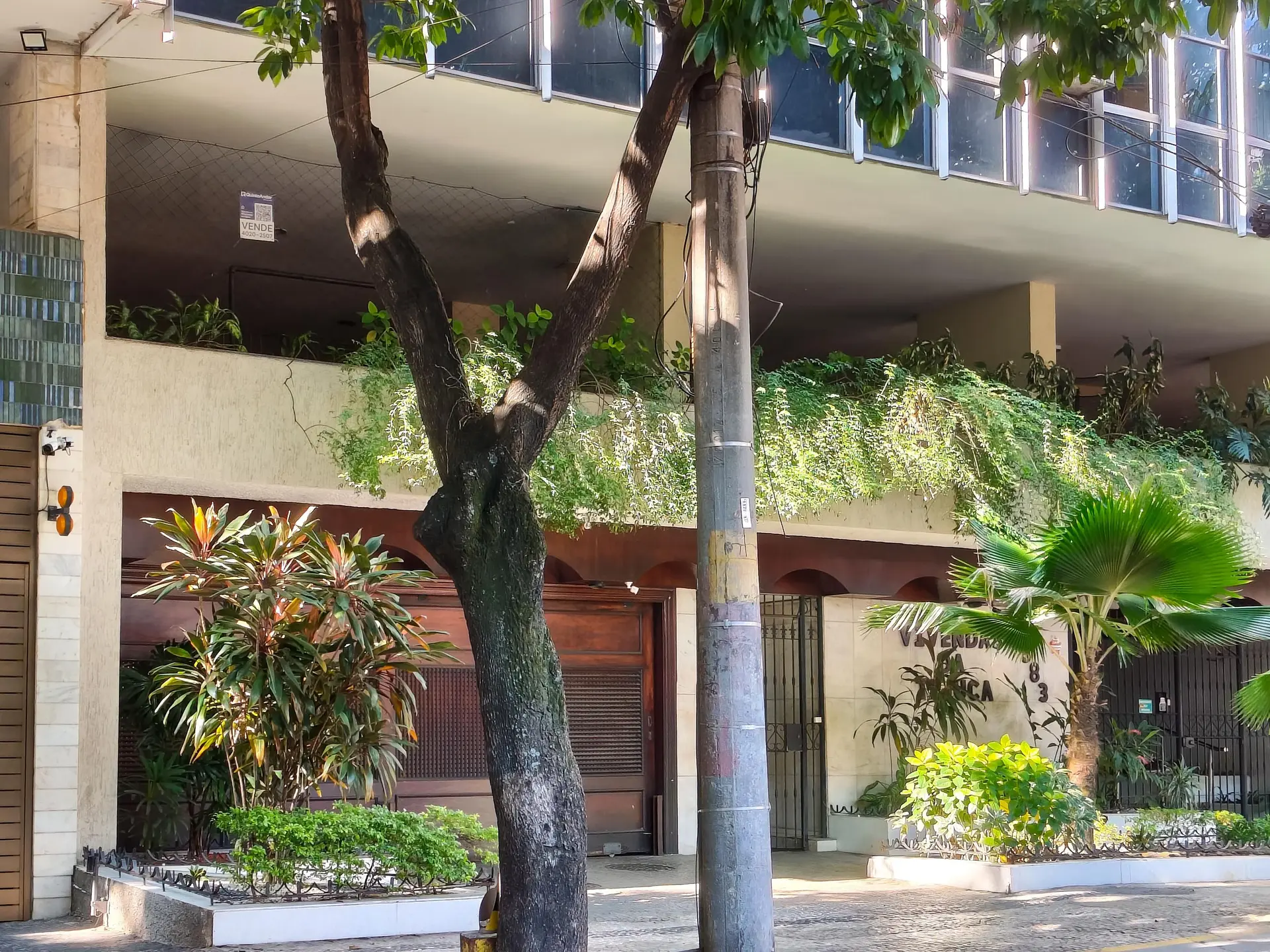 Furnished 4-bedroom apartment with 3 bathrooms — photo 37