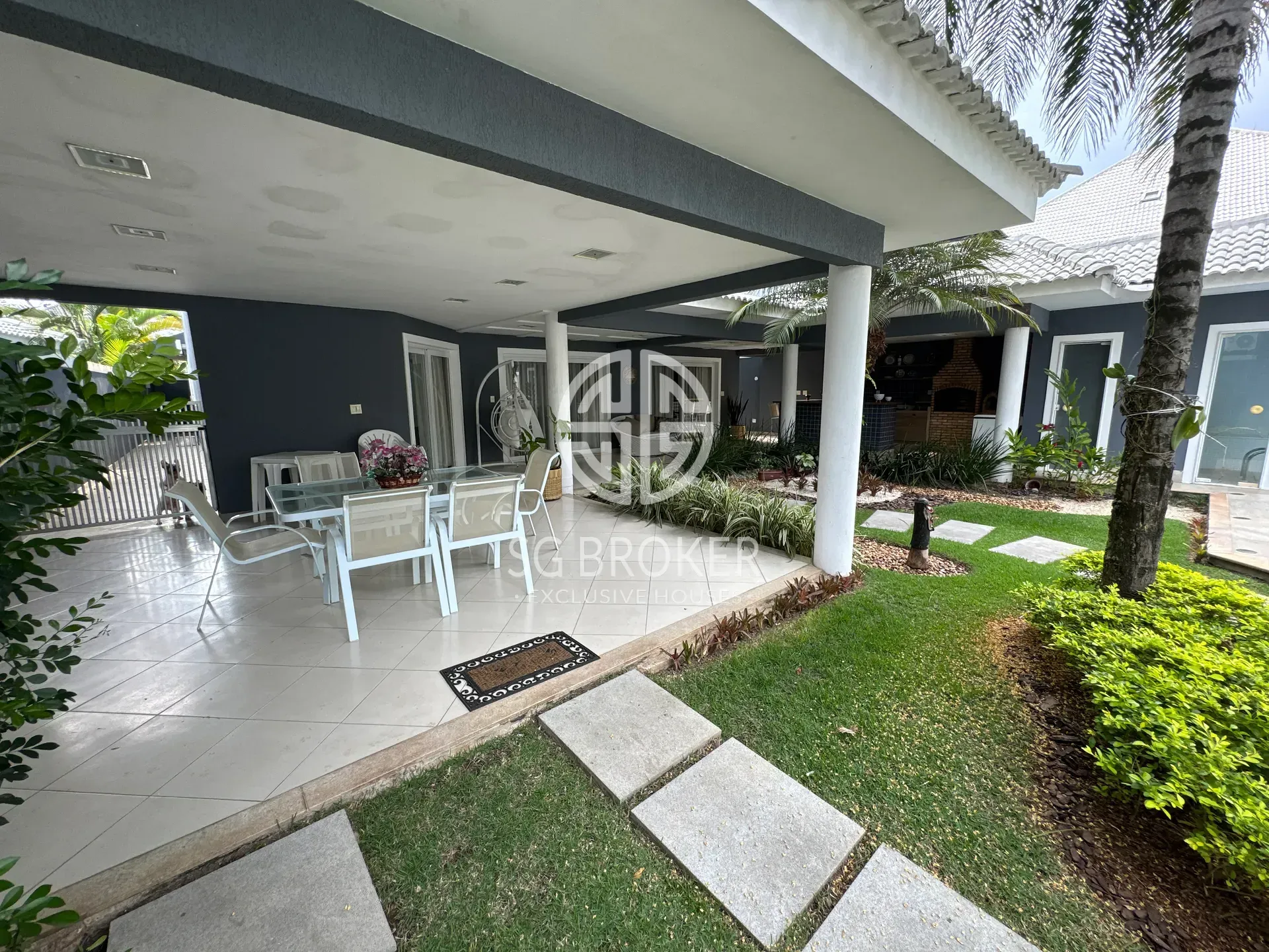Casa para locação com 5 quartos e churrasqueira na varanda — photo 5