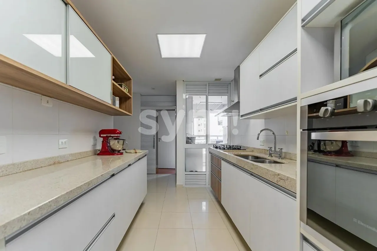 Furnished 4-bedroom apartment with 227 m² and 3 parking — photo 5