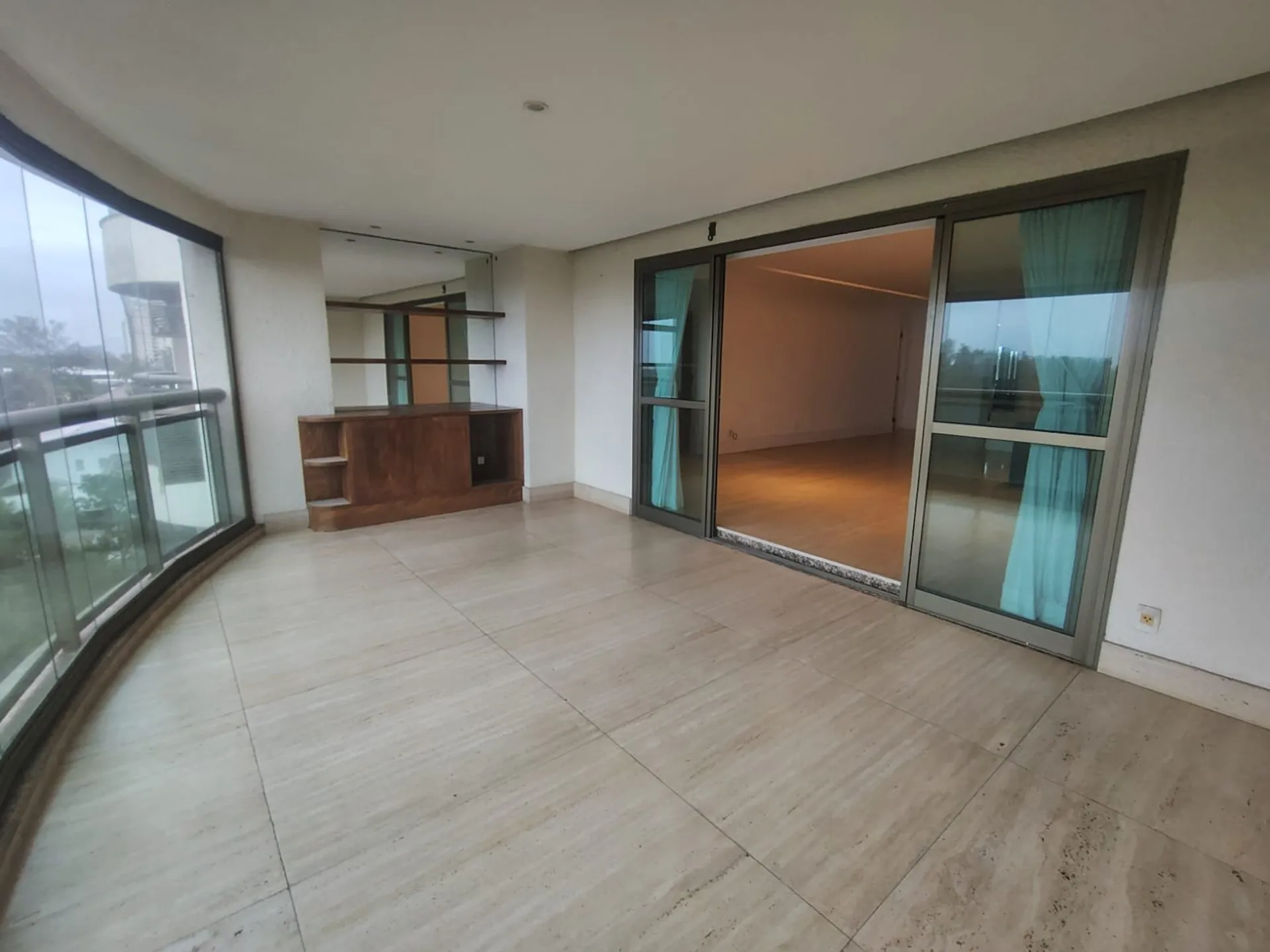 Apartamento de 3 quartos com cozinha separada e 2 vagas — photo 8