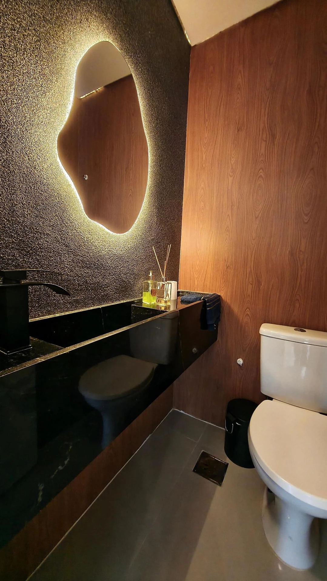 Jacuzzi in a 5-bedroom house, 350 m² — photo 63