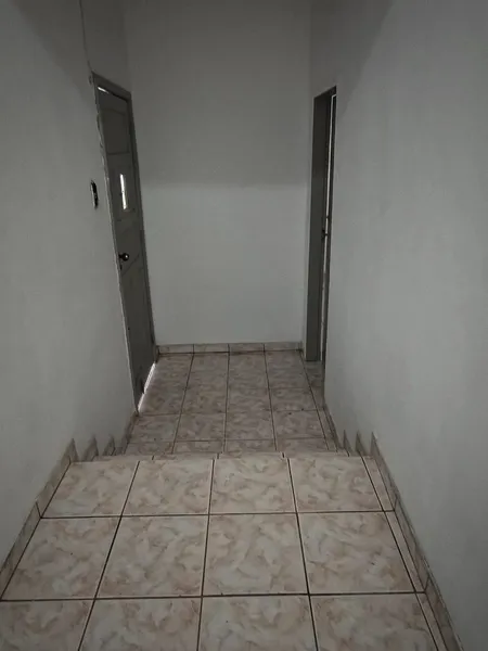 Apartamento sem mobília com 2 quartos e 1 banheiro — photo 8