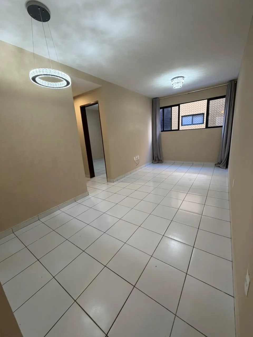 Квартира: 2 спальні, 55 м²