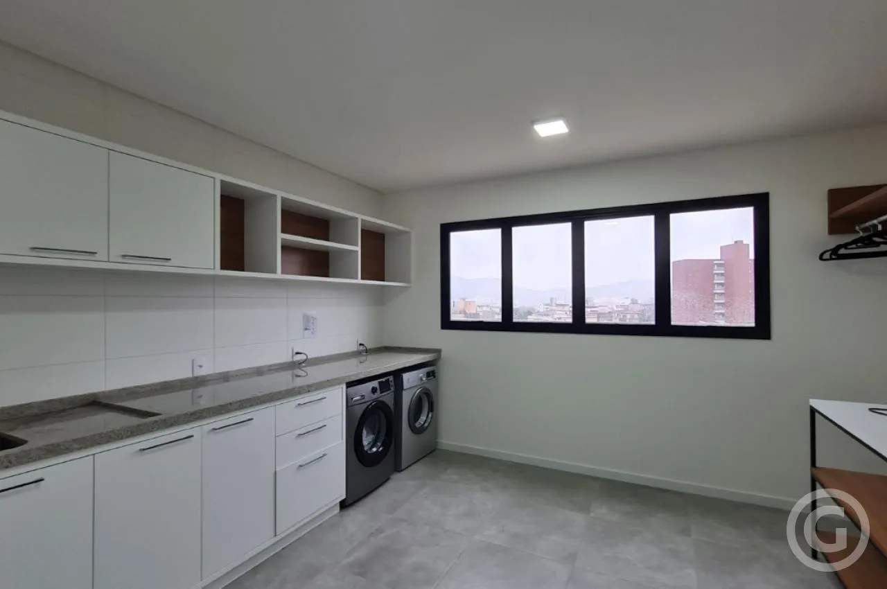 30 m² furnished studio with an American-style kitchen — photo 17