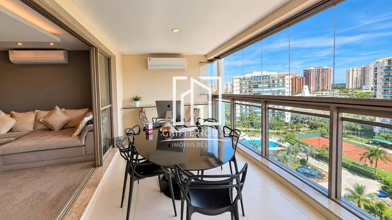 Furnished apartment, 233 m², with a bathtub — photo 6