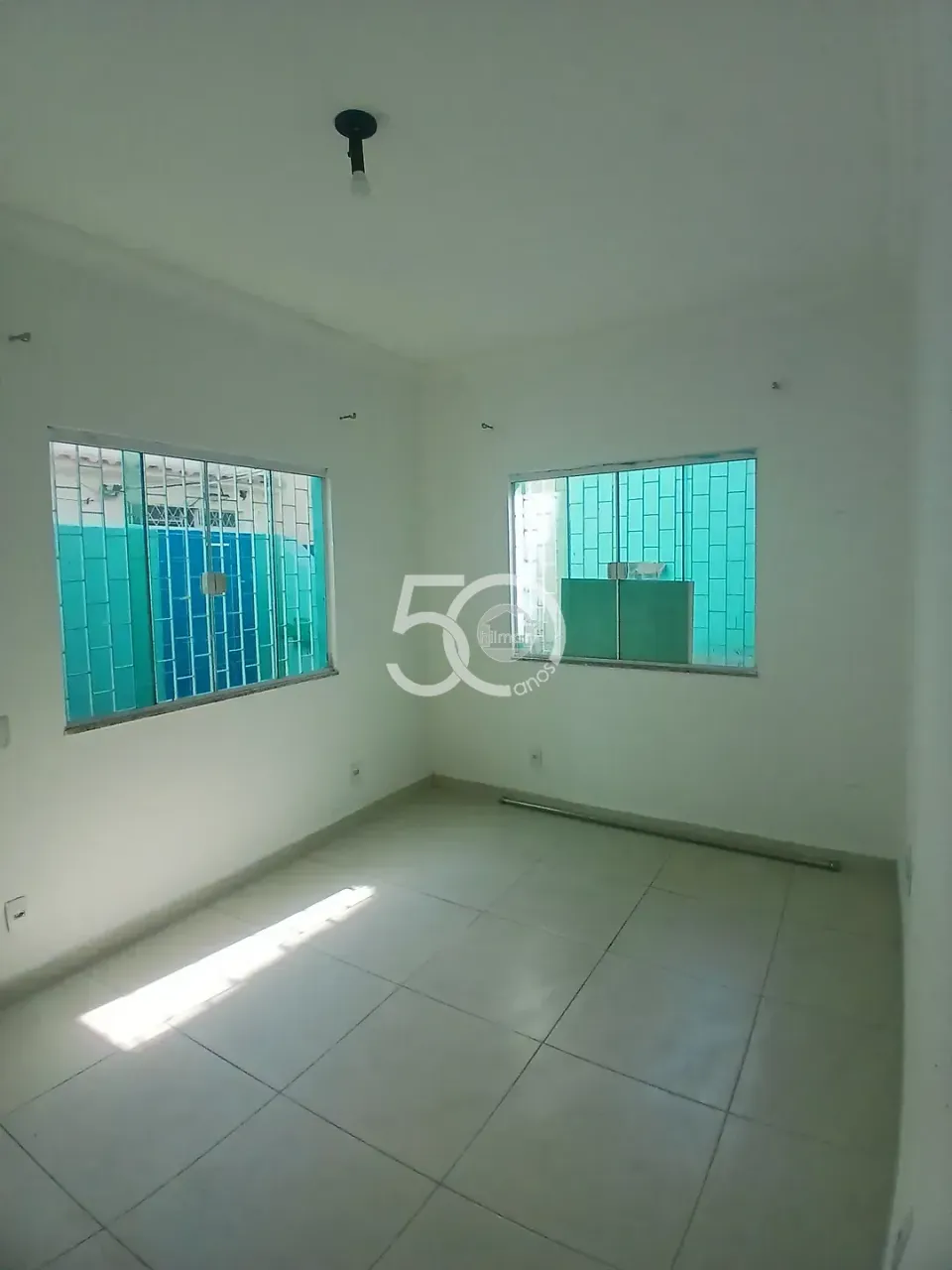 Apartment with 2 bedrooms, balcony and 1 bathroom — photo 16