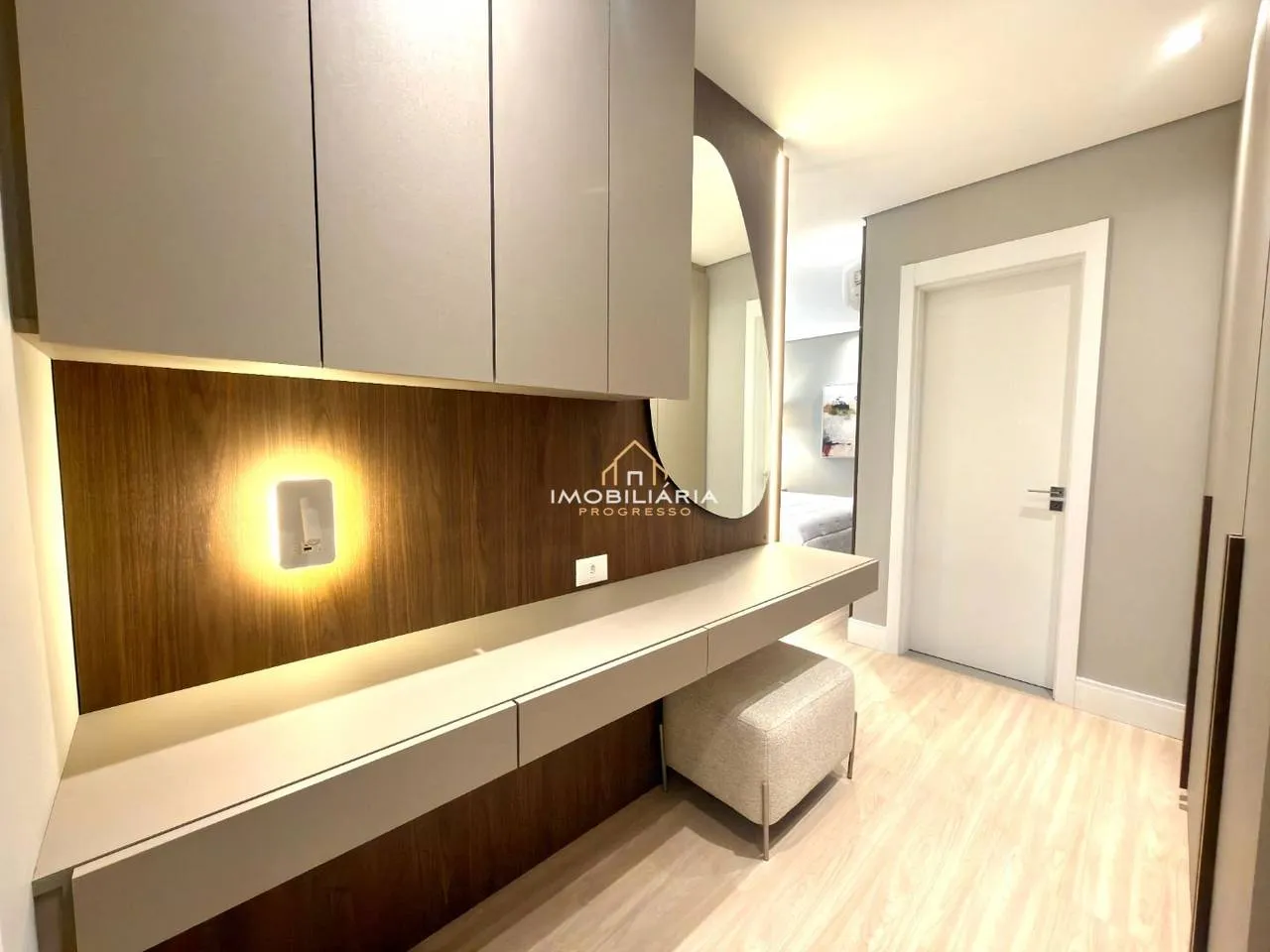 Floor-to-ceiling windows in a 3-bedroom apartment, 138 m² — photo 92
