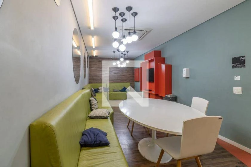Glass-enclosed balcony in a 2-bedroom apartment, 82 m² — photo 48