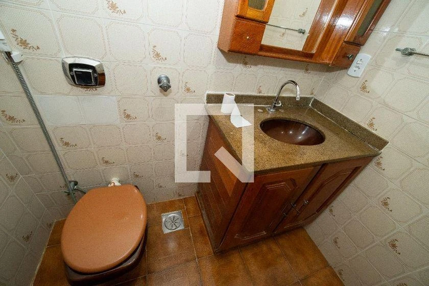 90 m² apartment with a park view and a bathtub — photo 37