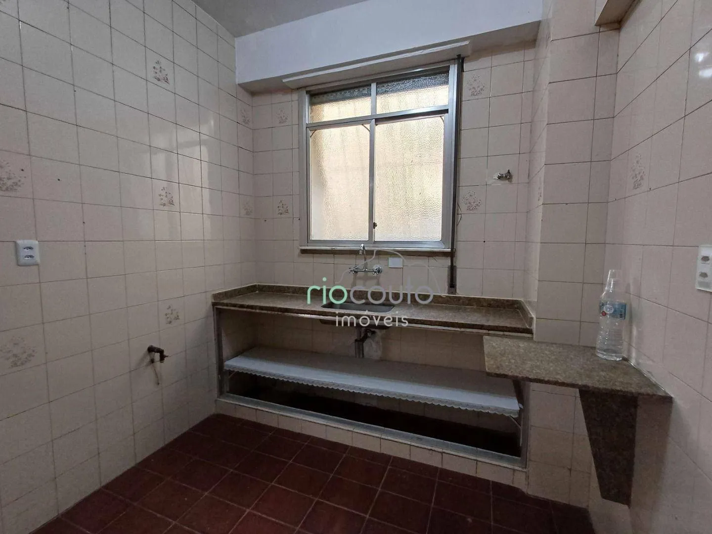Apartamento com 3 dormitórios e piso de madeira — photo 25