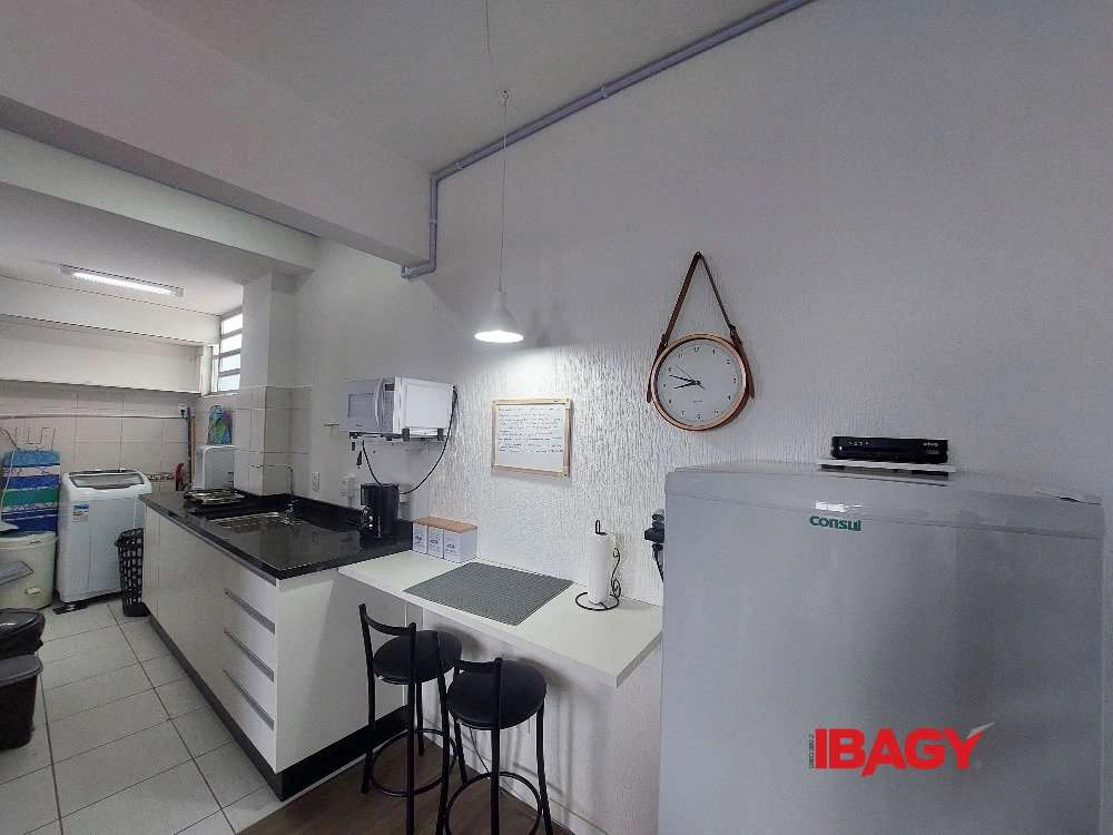 Furnished 1-bedroom apartment with 60 m² — photo 2