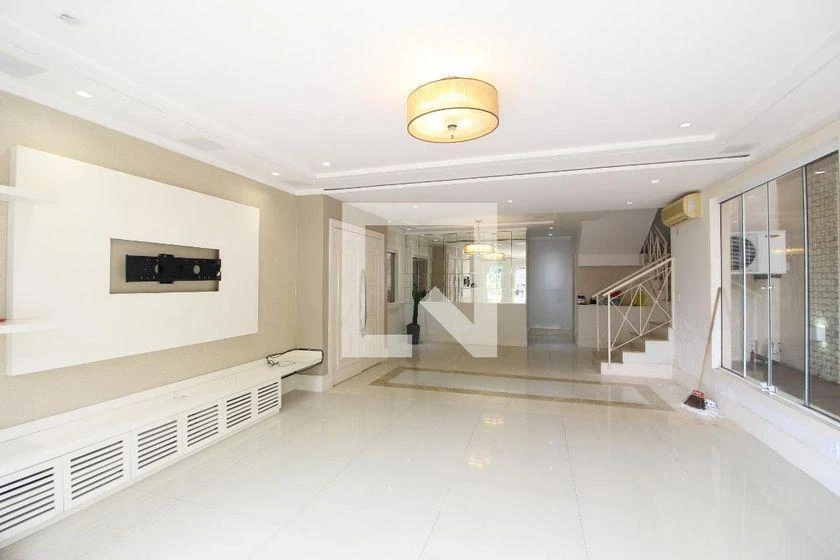House, 475 m², with floor-to-ceiling windows — photo 26