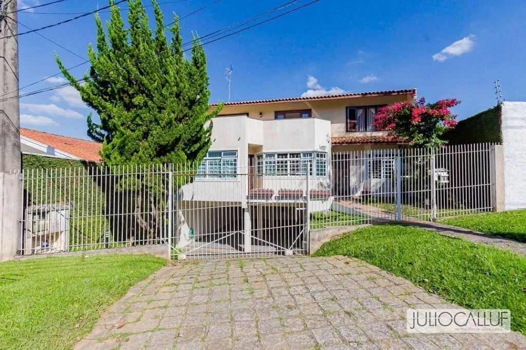 4-bedroom house with a washing machine in Curitiba — photo 14