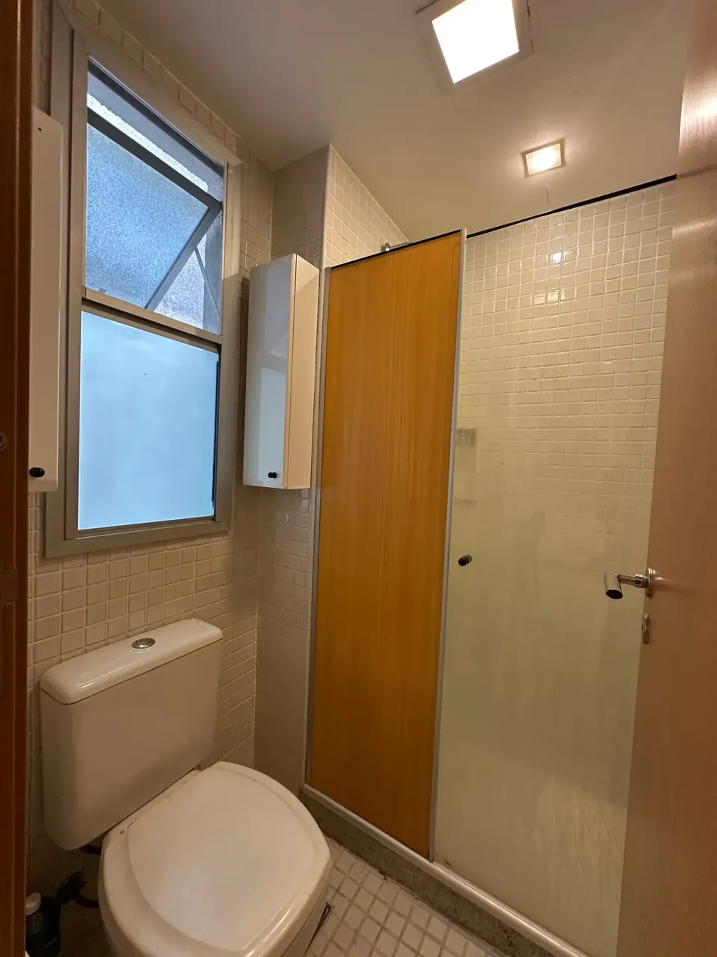 One-bedroom apartment with a mountain view — photo 18