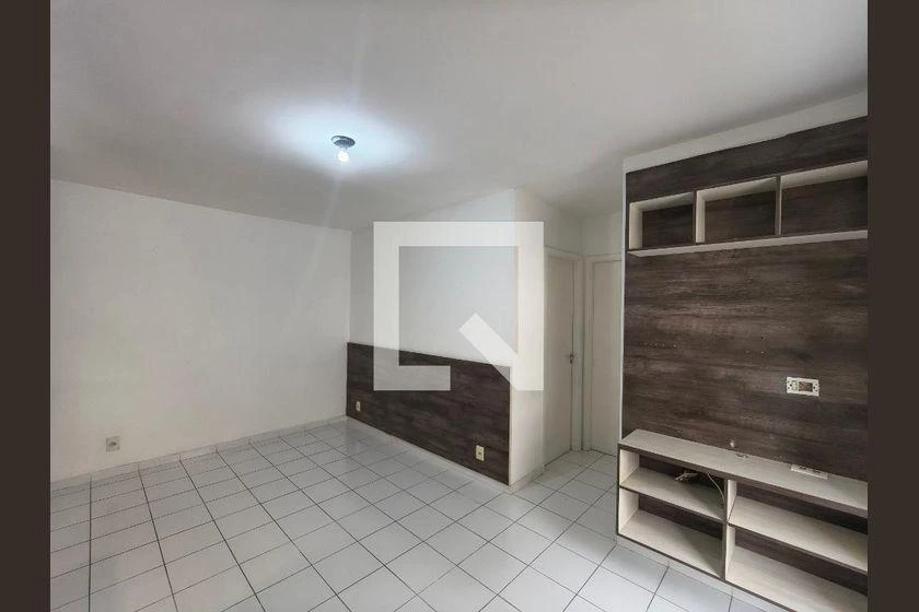 2-bedroom apartment in a building with a gym — photo 10