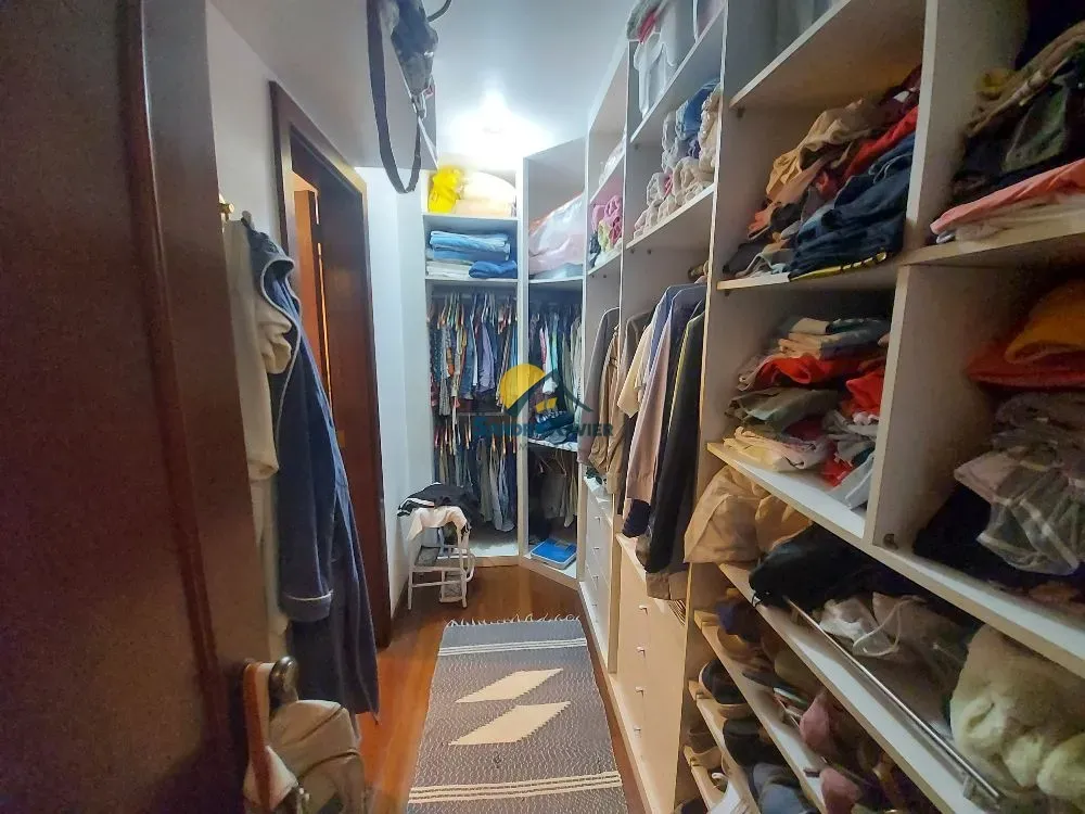 House with 4 bedrooms and 5 bathrooms for rent — photo 29