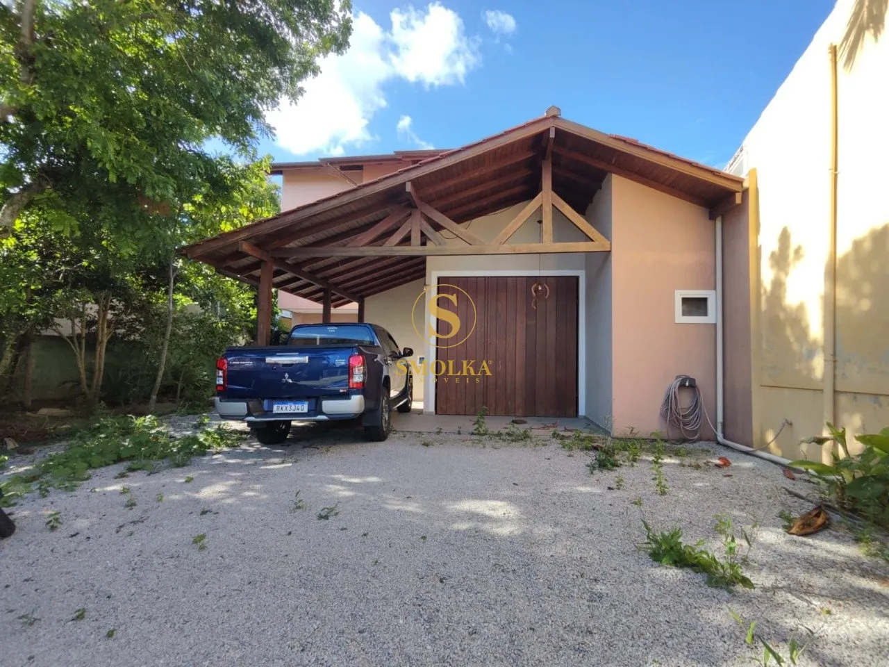 300 m² house with 3 bedrooms and a private garden