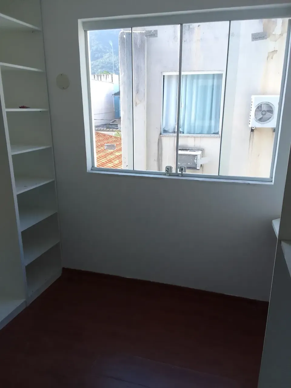 Unfurnished house with 5 bedrooms and 5 bathrooms — photo 13