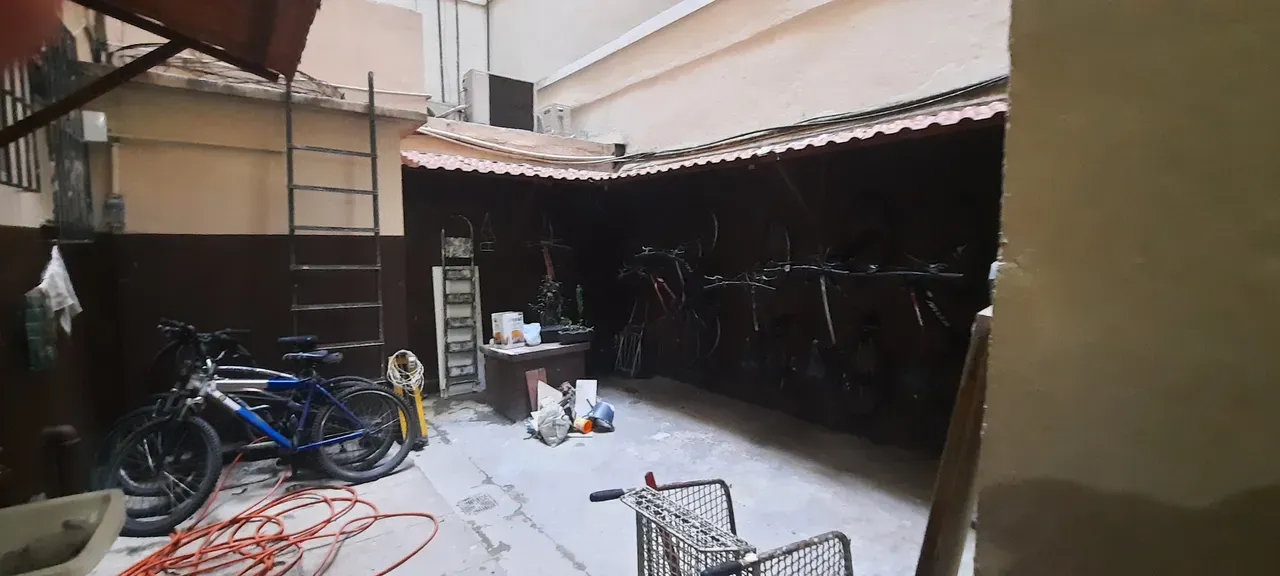 Деревянный пол или ламинат и 1 спальня: квартира 30 м² — photo 28