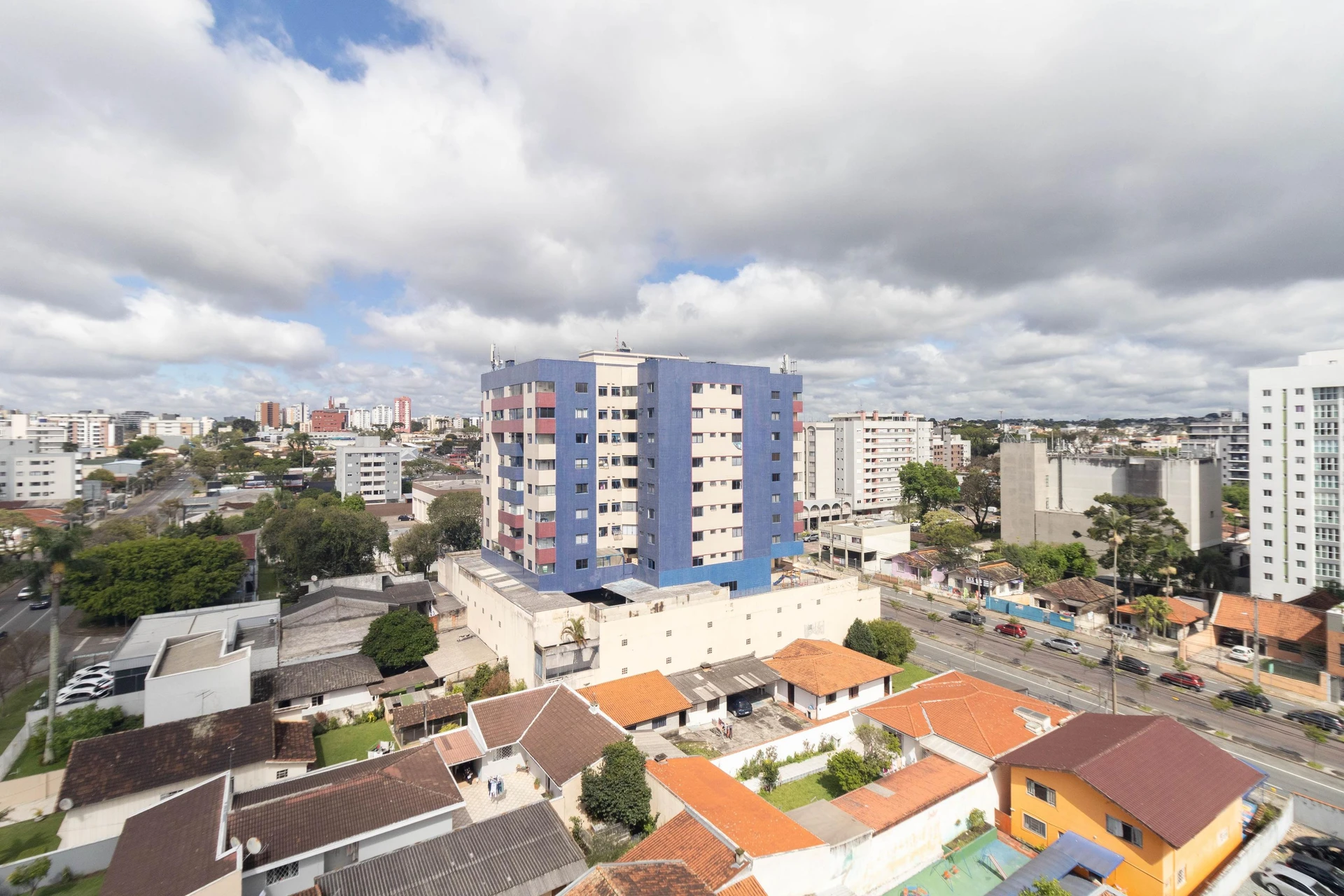 One-bedroom apartment with a washing machine in Curitiba — photo 8