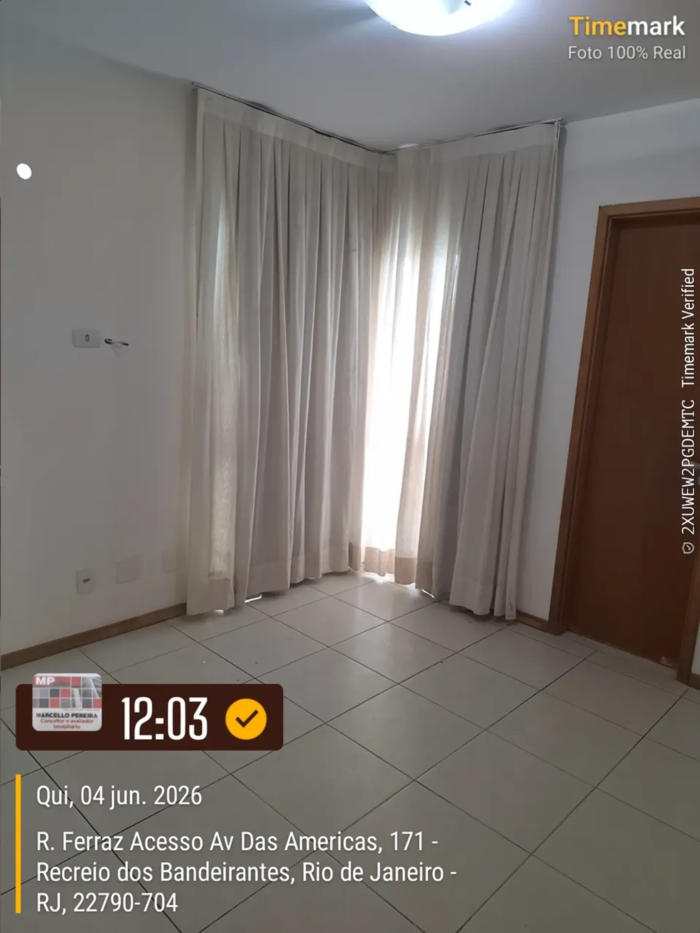 Furnished duplex penthouse with balcony and built-in grill — photo 26