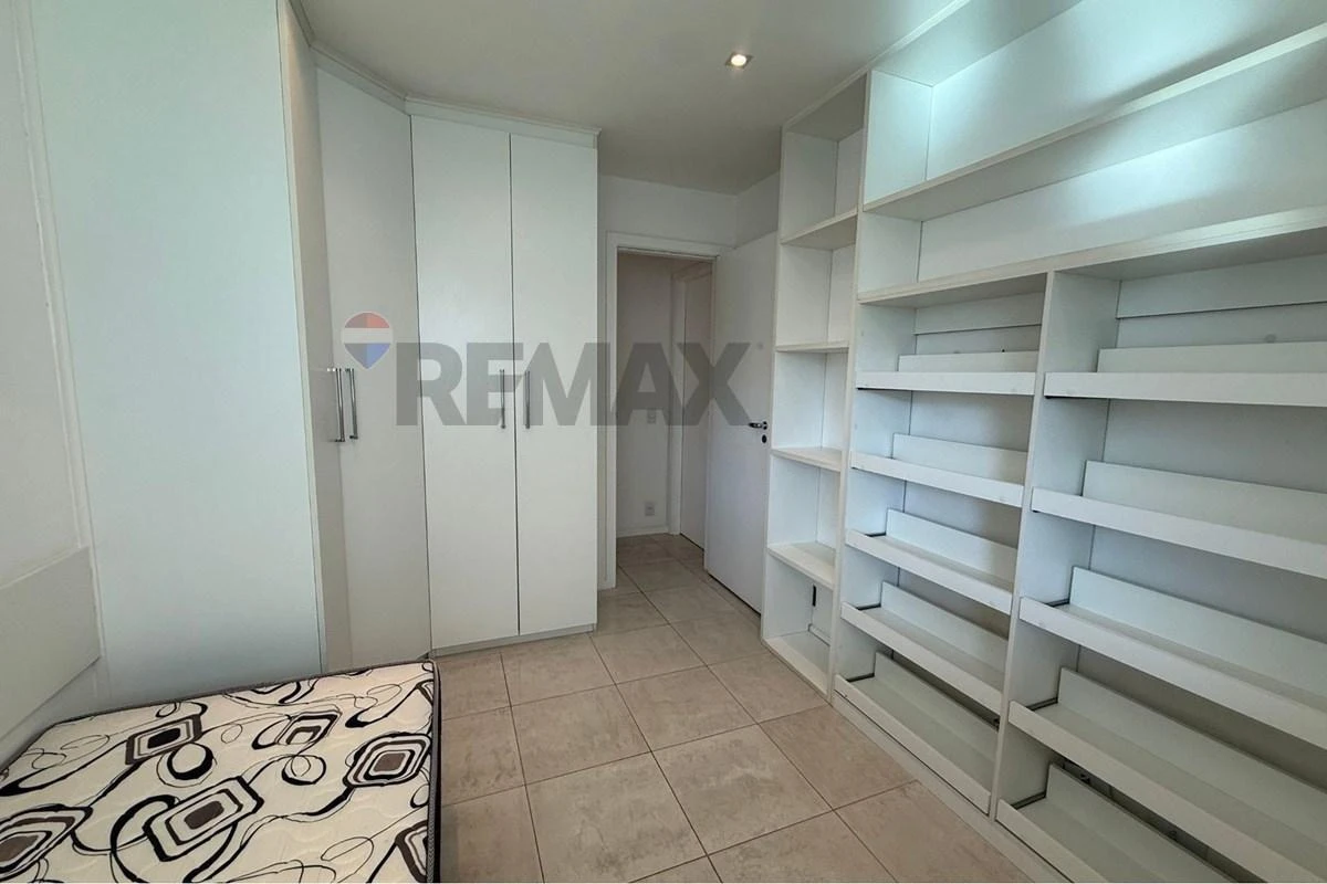 Apartamento reformado de 98 m² com varanda fechada — photo 31
