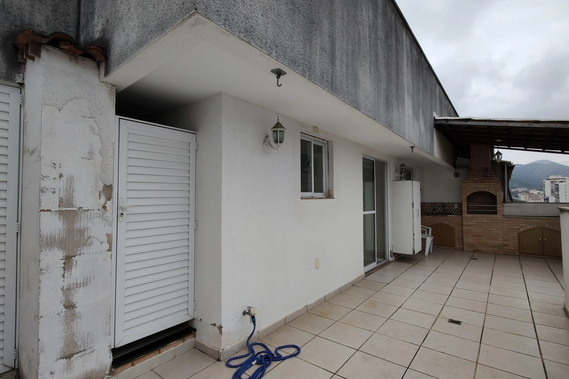Furnished apartment with 3 bedrooms and 2 parking spots