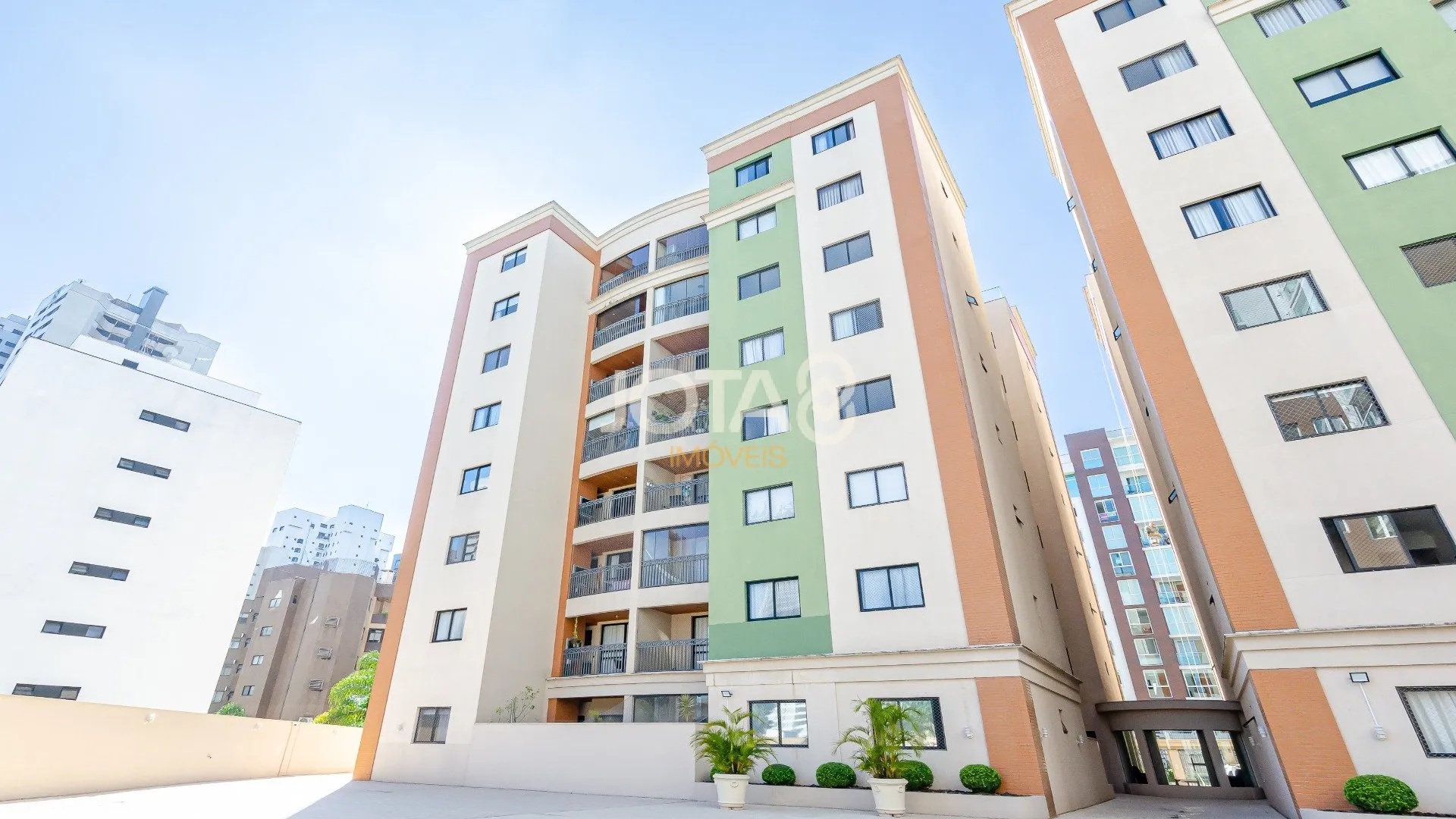 Apartamento de 3 dormitorios con balcón y 2 plazas, 109 m² — photo 35