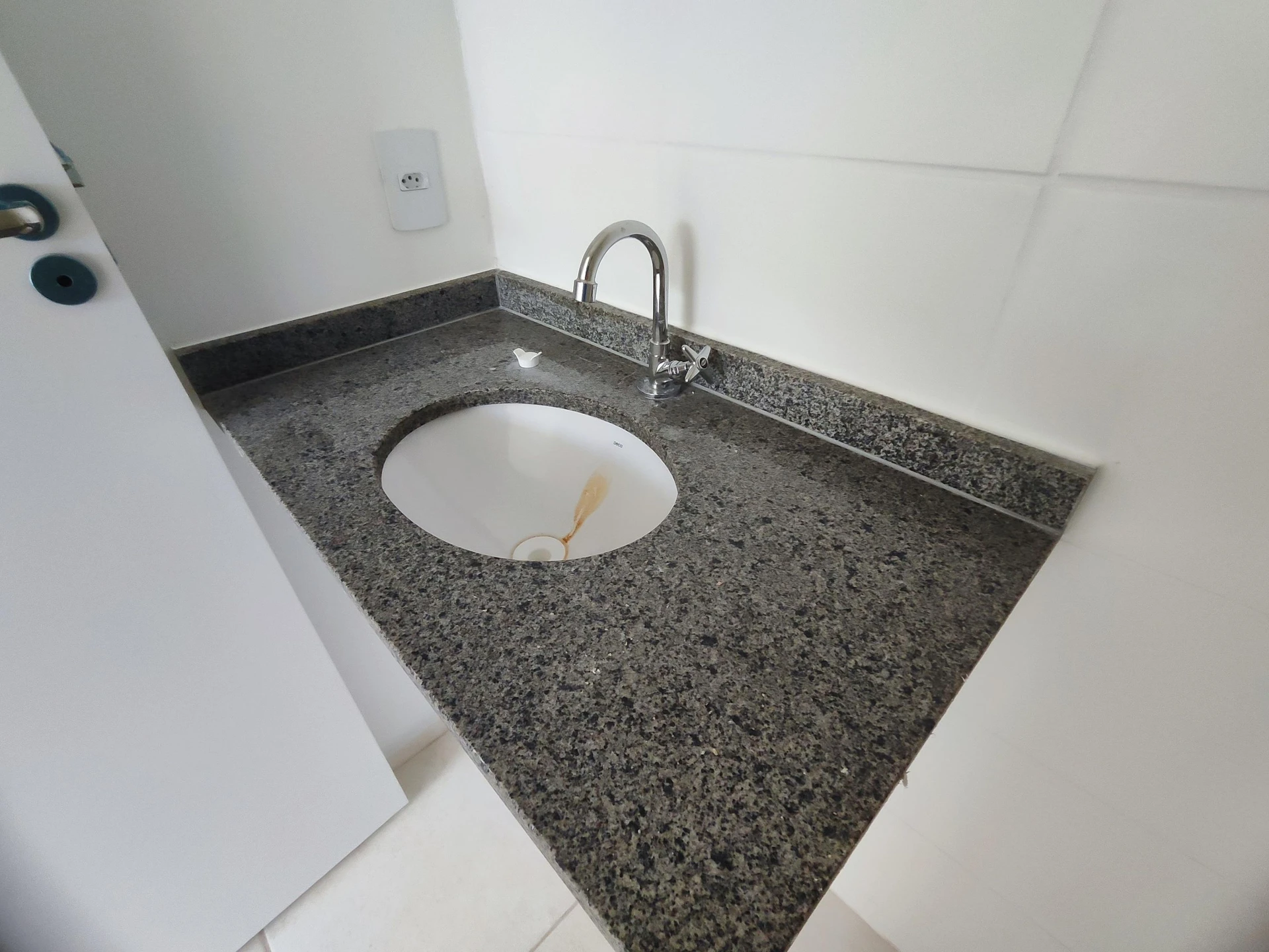 Mountain view in a 2-bedroom apartment, 48 m² — photo 37