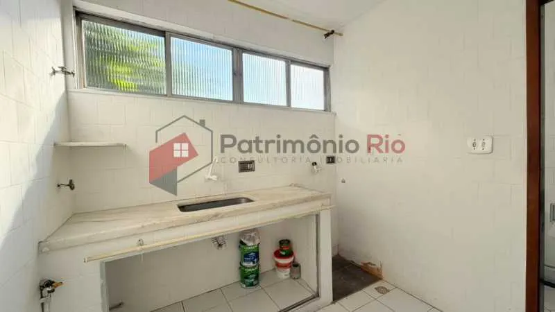 1-bedroom apartment with a separate kitchen — photo 11